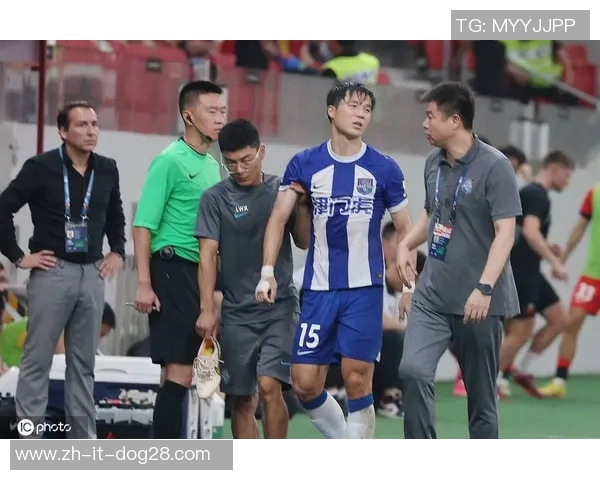 足球场上的爆笑瞬间:球星失误、奇葩动作与搞笑庆祝集锦大放送 足球场上的爆笑瞬间:球星失误、奇葩动作与搞笑庆祝集锦大放送